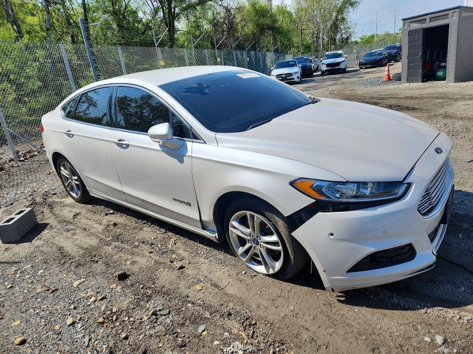 2015 Ford Fusion Titanium hev