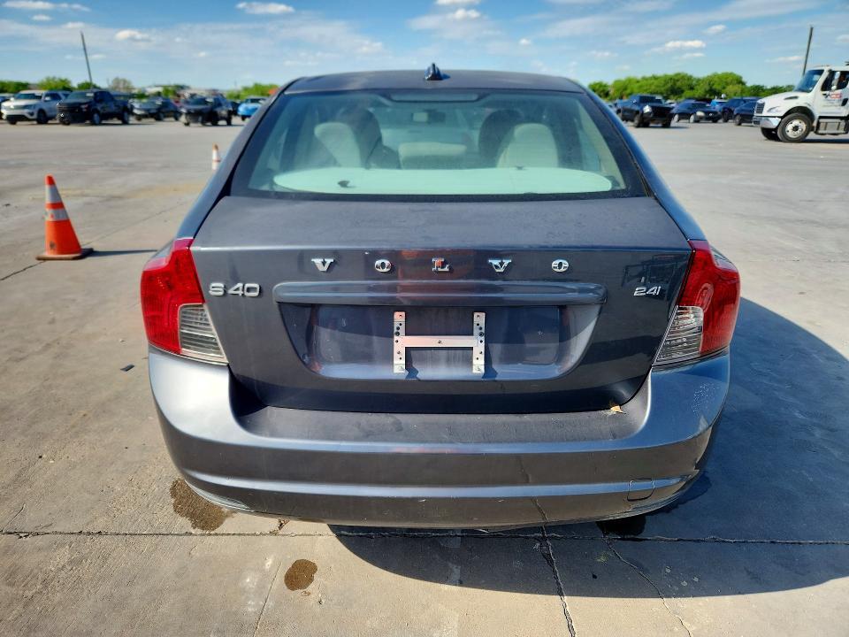 2010 Volvo S40 2.4i