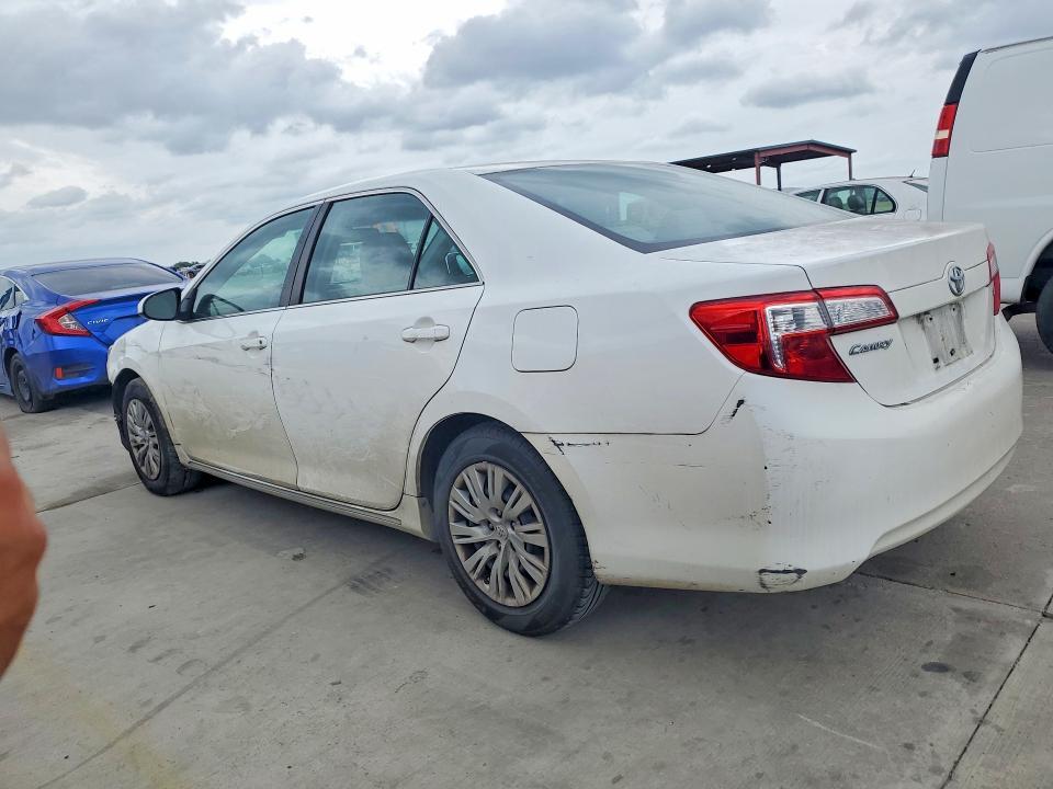 2013 Toyota Camry le