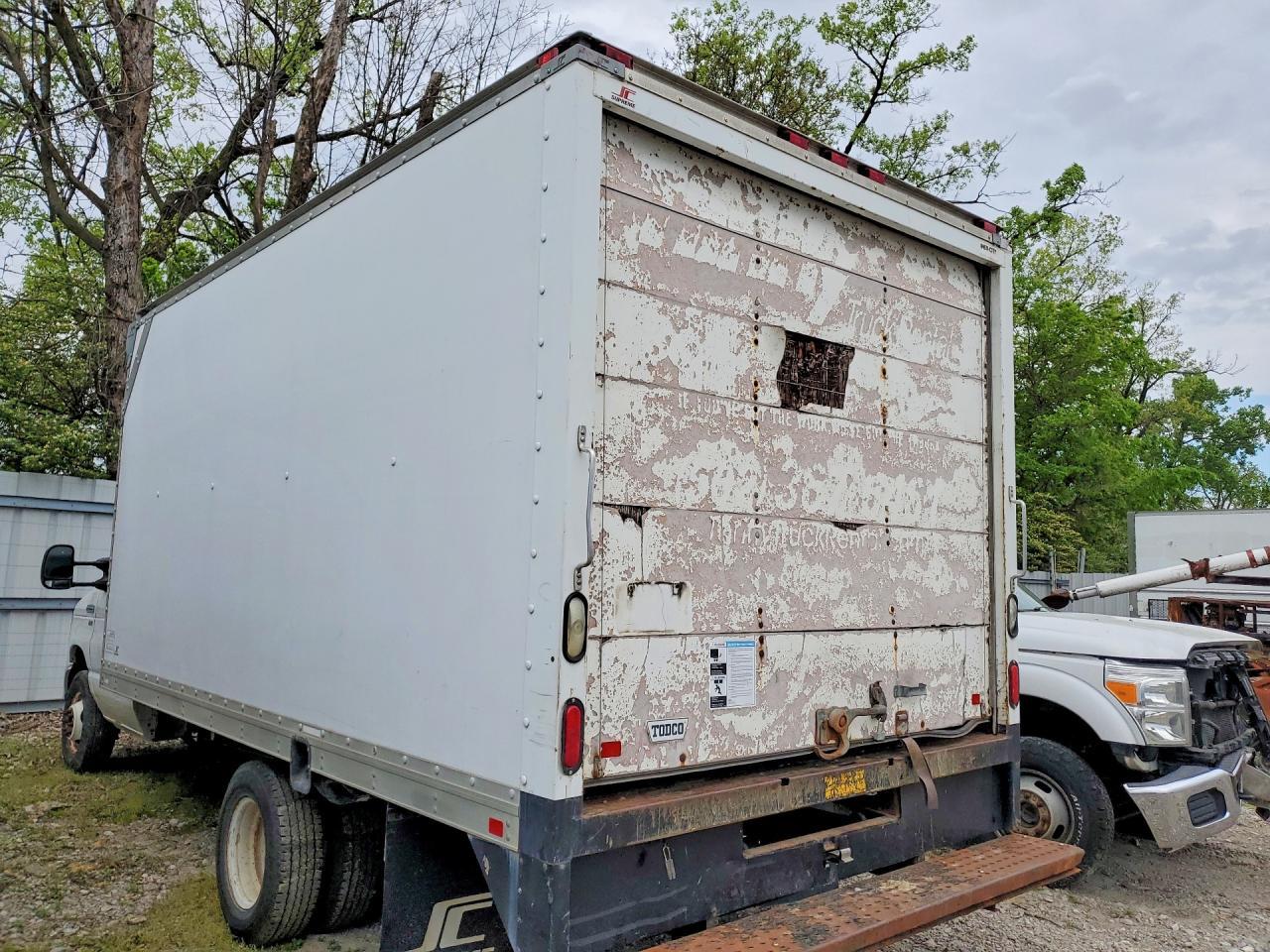 2013 Ford E350 BOX Truck