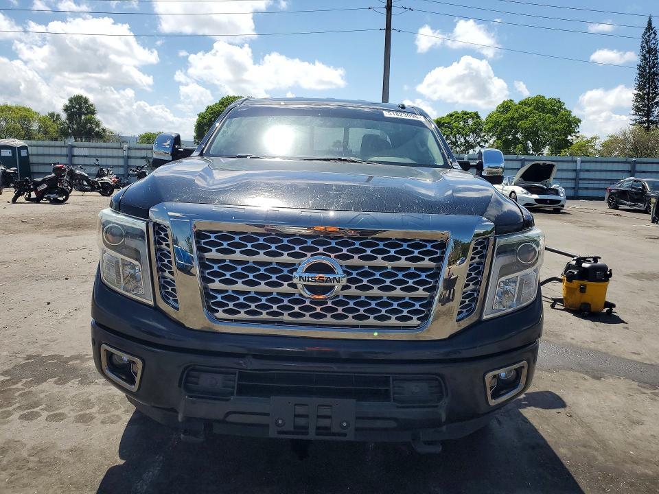 2017 Nissan Titan XD Platinum Reserve