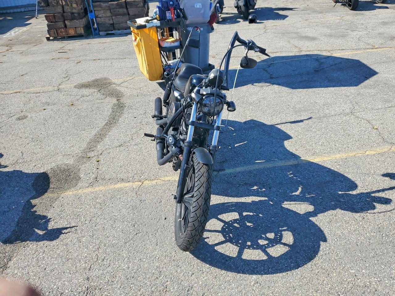 2016 Harley-Davidson XL883 Iron 883