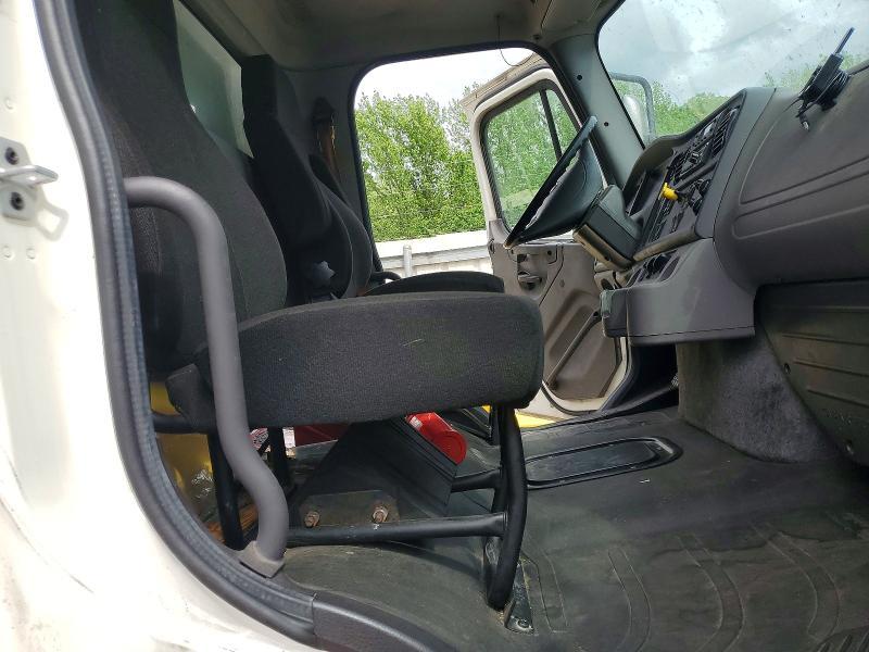 2020 Freightliner Business Class M2 Refrigerated BOX Truck