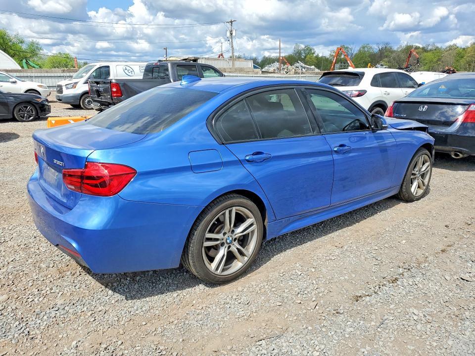 2018 BMW 330 xi