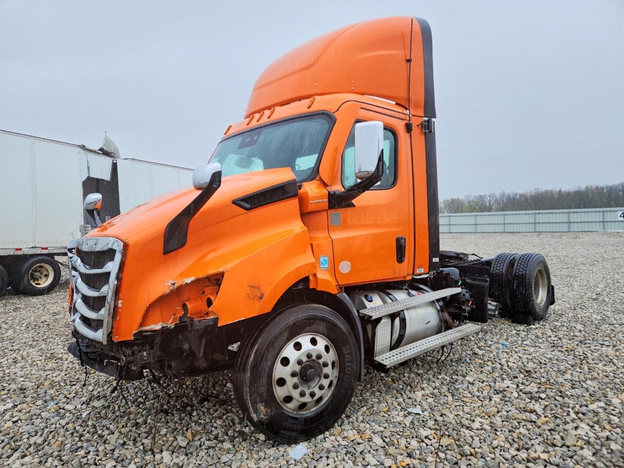 2021 Freigliner 2021 Freightliner Cascadia 116 Semi Truck