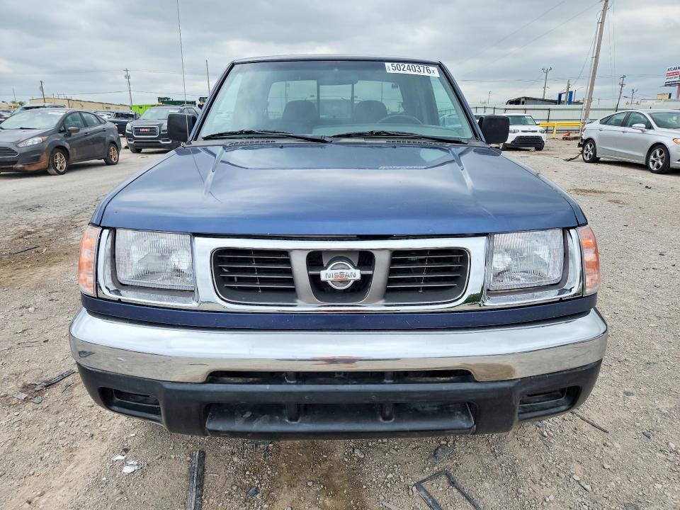 2000 Nissan Frontier xe