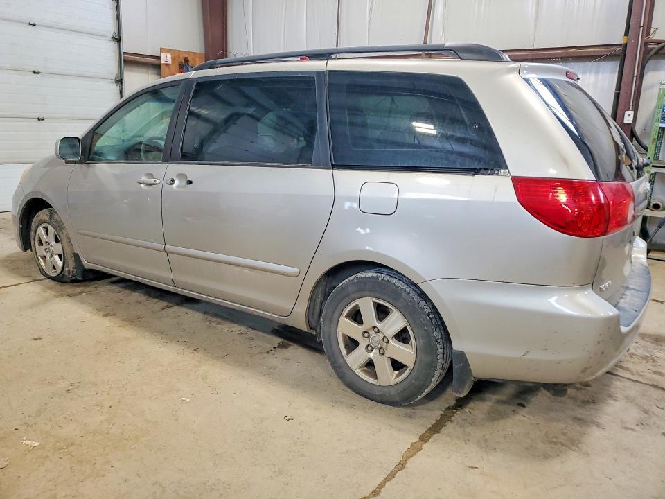 2007 Toyota Sienna ce 7-passenger