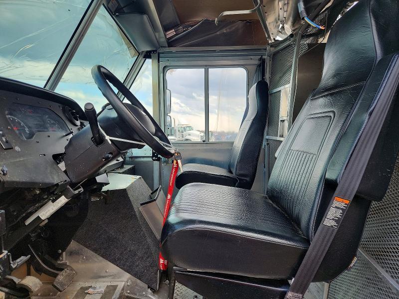 2010 Ford E350 Delivery Truck