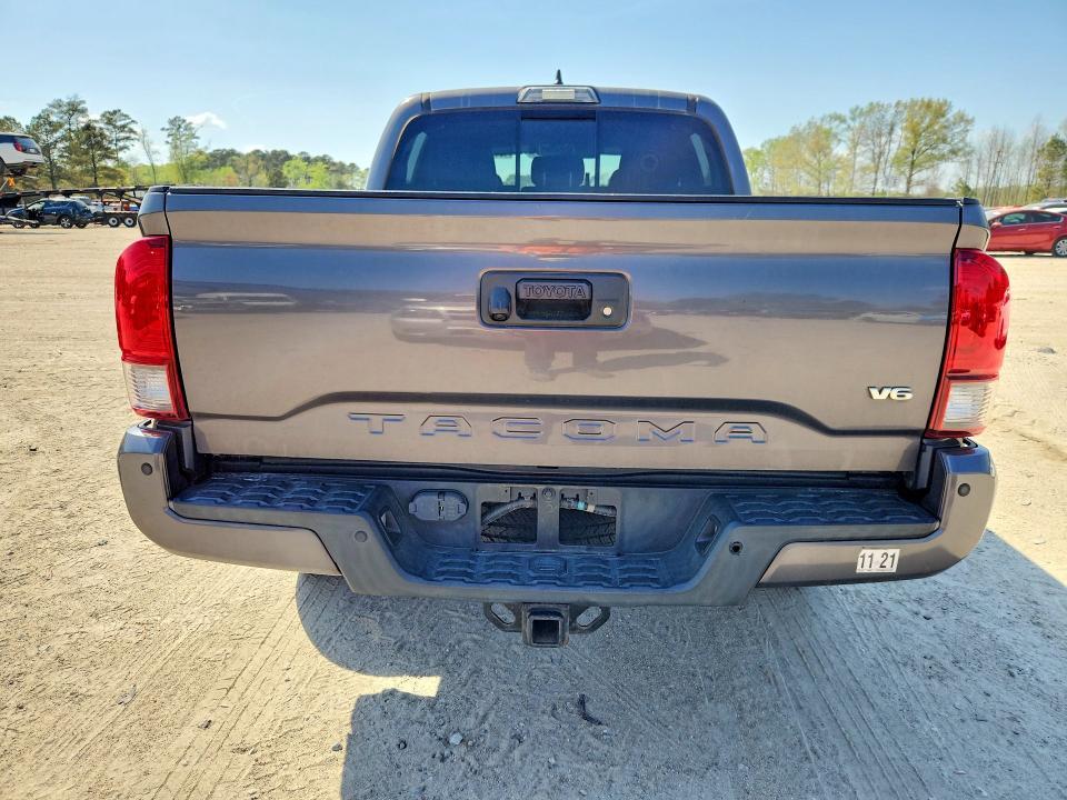 2018 Toyota Tacoma SR V6