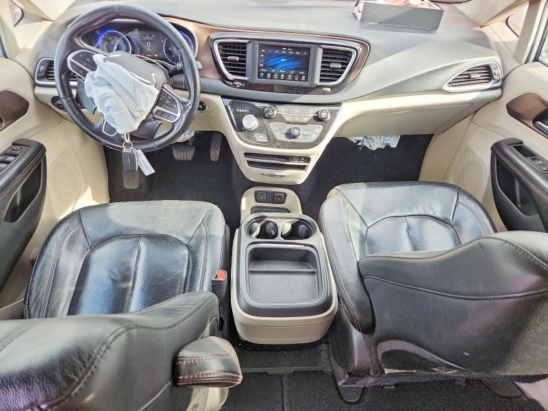 2019 Chrysler Pacifica Touring l