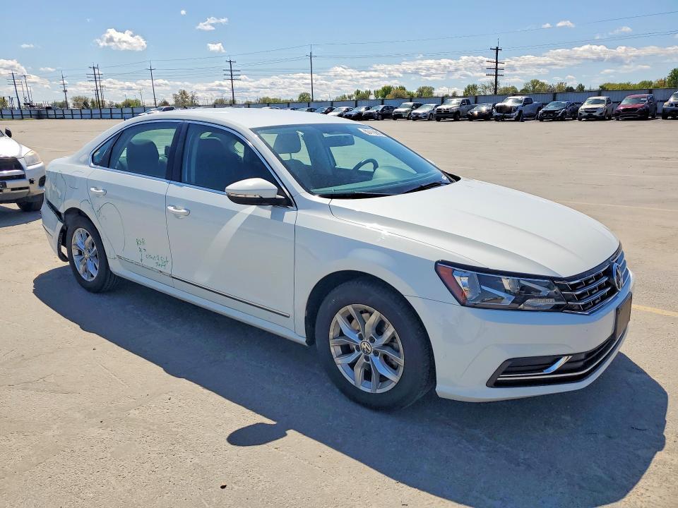 2016 Volkswagen Passat s