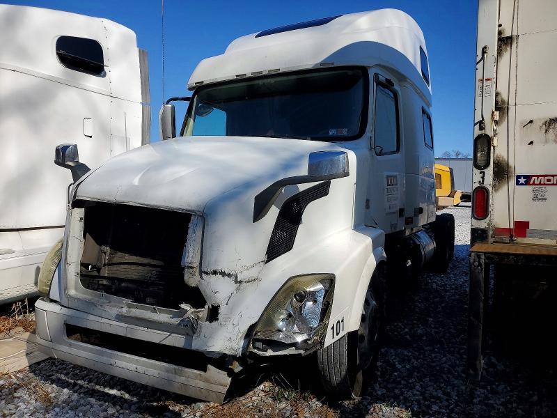 2016 Volvo VNL Semi Truck