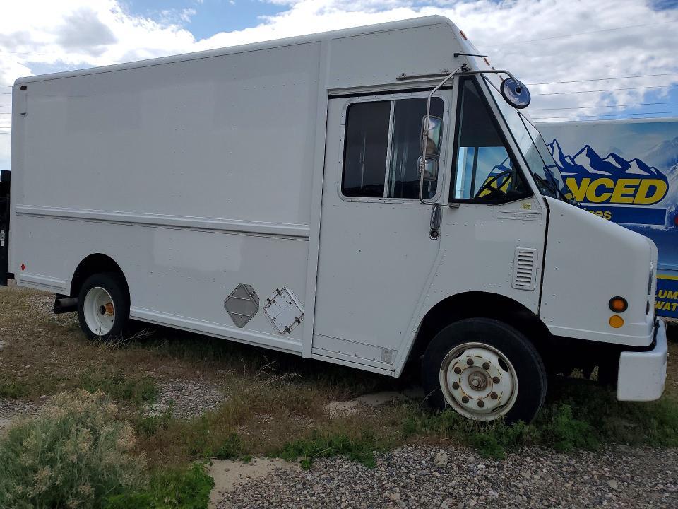2004 Freightliner MT45 Chassis Delivery Truck