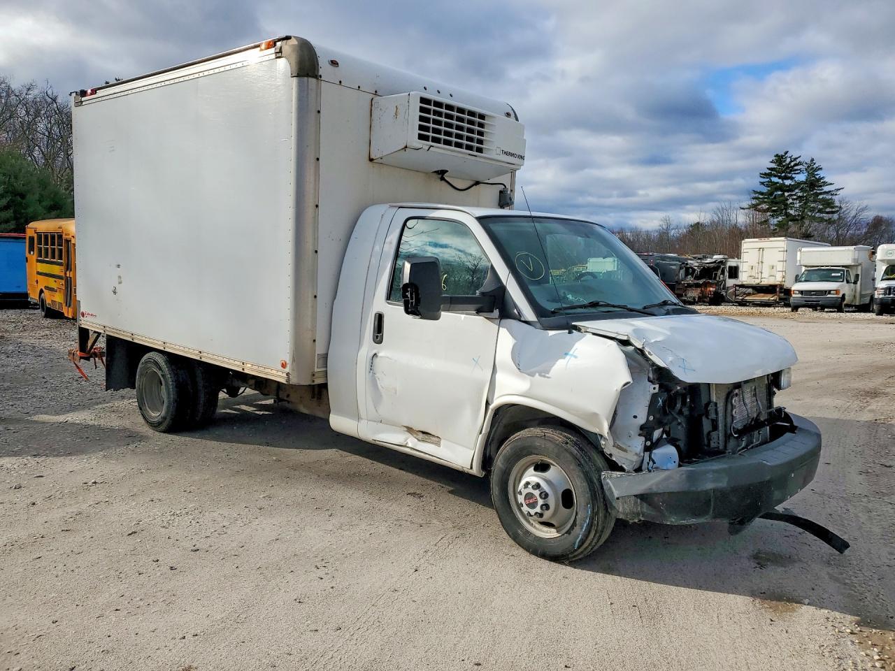 2015 GMC Savana Cutaway G3500