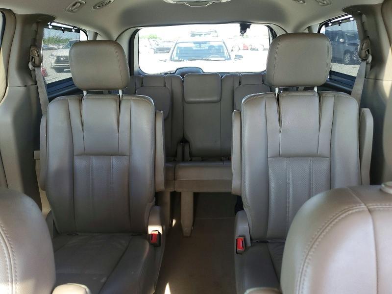2012 Chrysler Town & Country Touring l