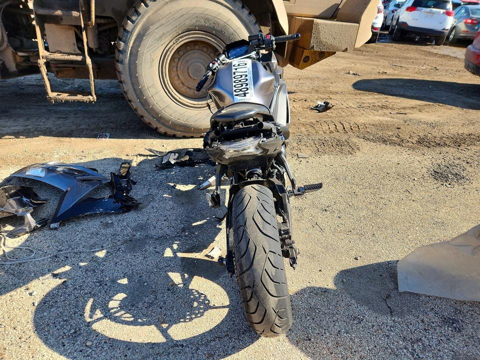 2021 Kawasaki EX650 N