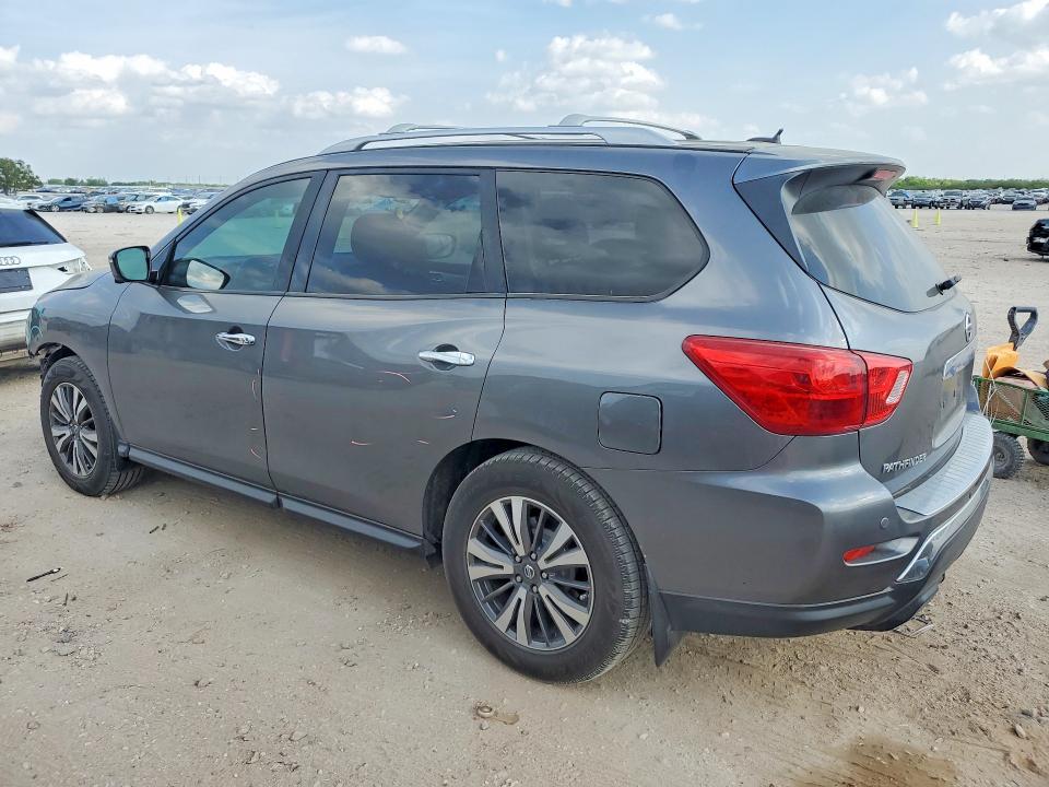 2017 Nissan Pathfinder sl