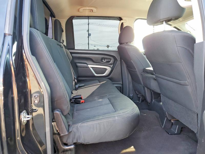 2017 Nissan Titan XD SV