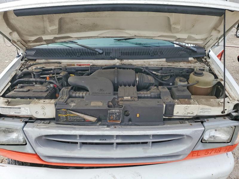 2000 Ford Econoline E350 Super Duty Cutaway Van