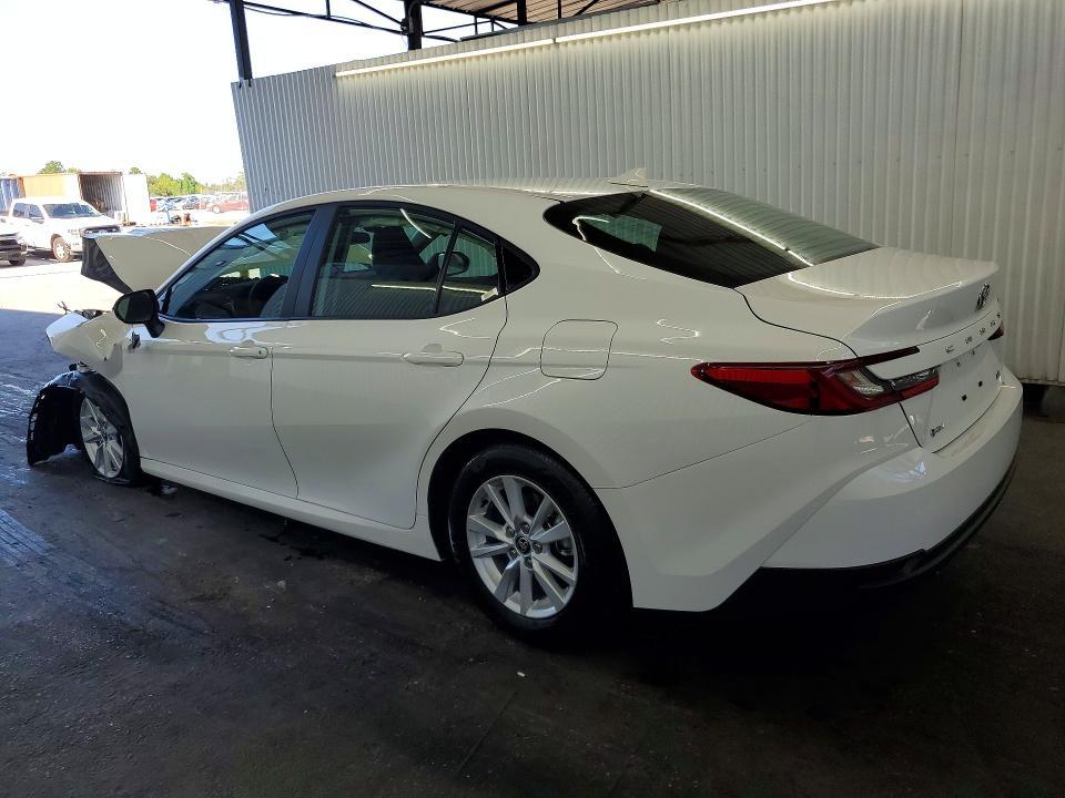 2026 Toyota Camry le