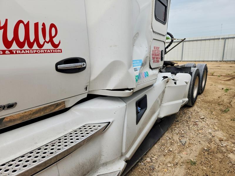 2021 Kenworth T680 Semi Truck