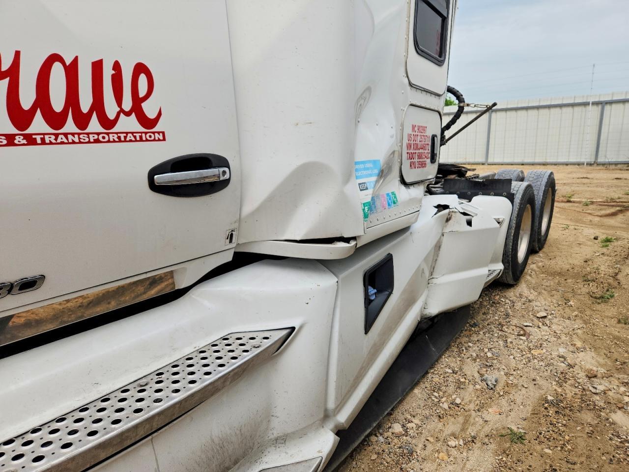2021 Kenworth T680 Semi Truck