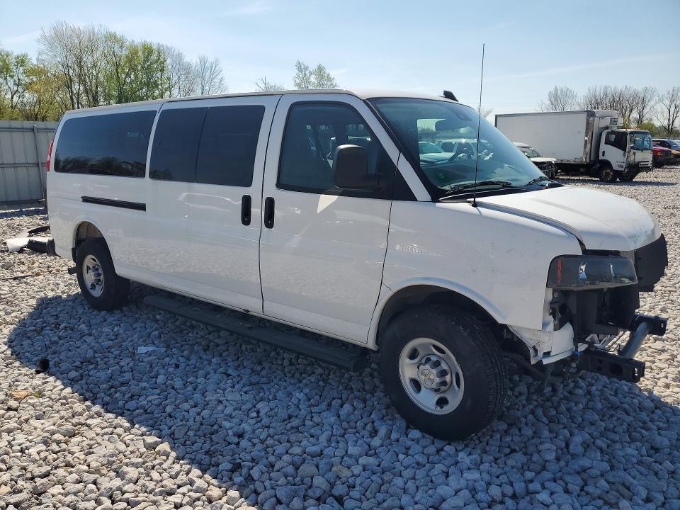 2025 Chevrolet Express G3500 LS