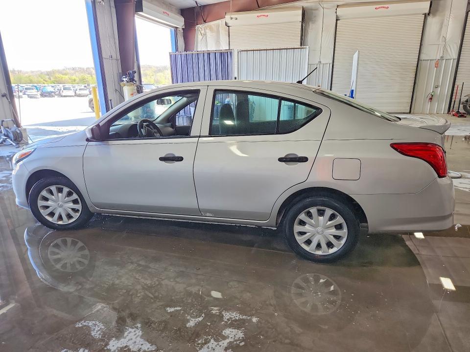 2016 Nissan Versa 1.6 s Plus