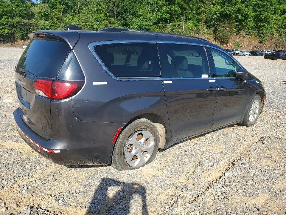 2021 Chrysler Voyager lxi