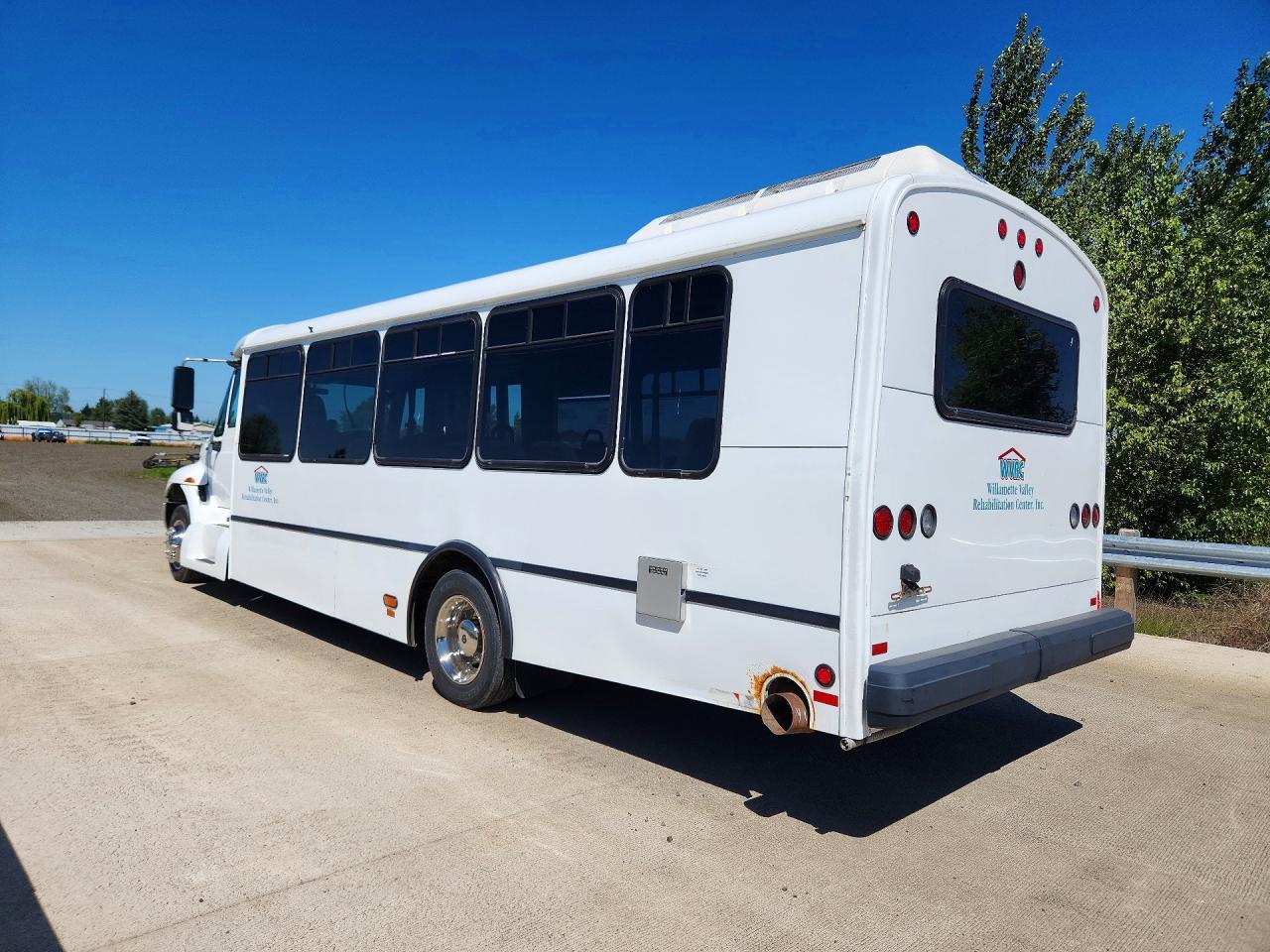 2011 Ic Corporation 3000 HC