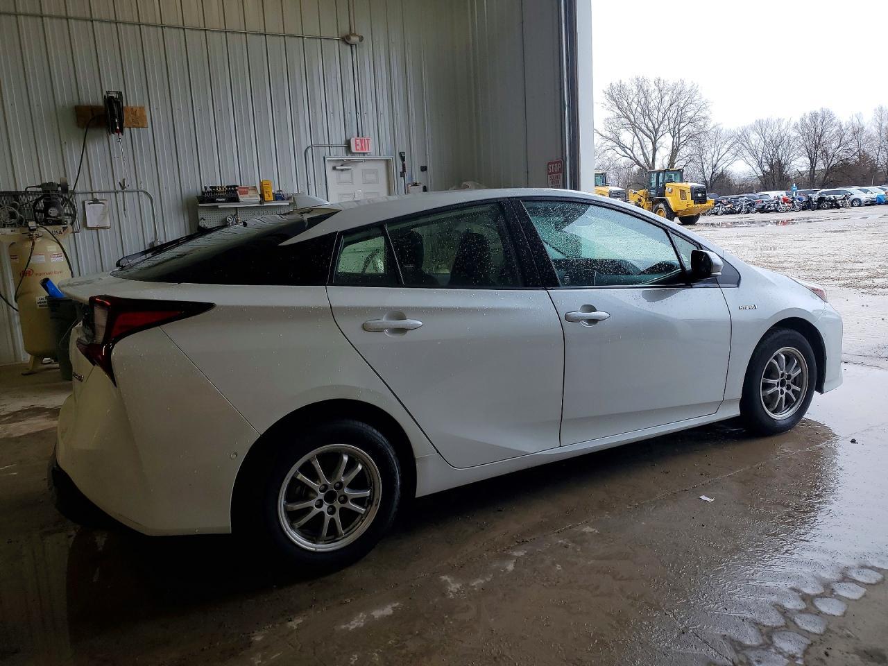 2022 Toyota Prius le