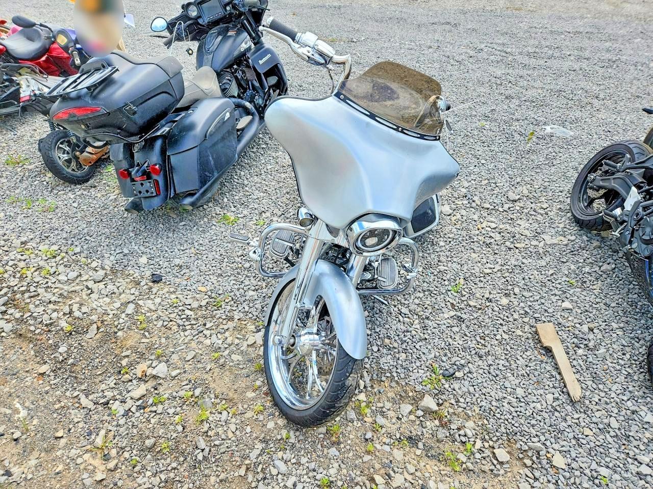 2010 Harley-Davidson Flhx