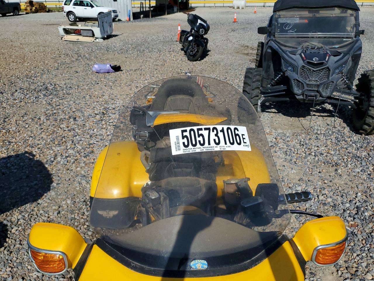 2002 Honda GL1800