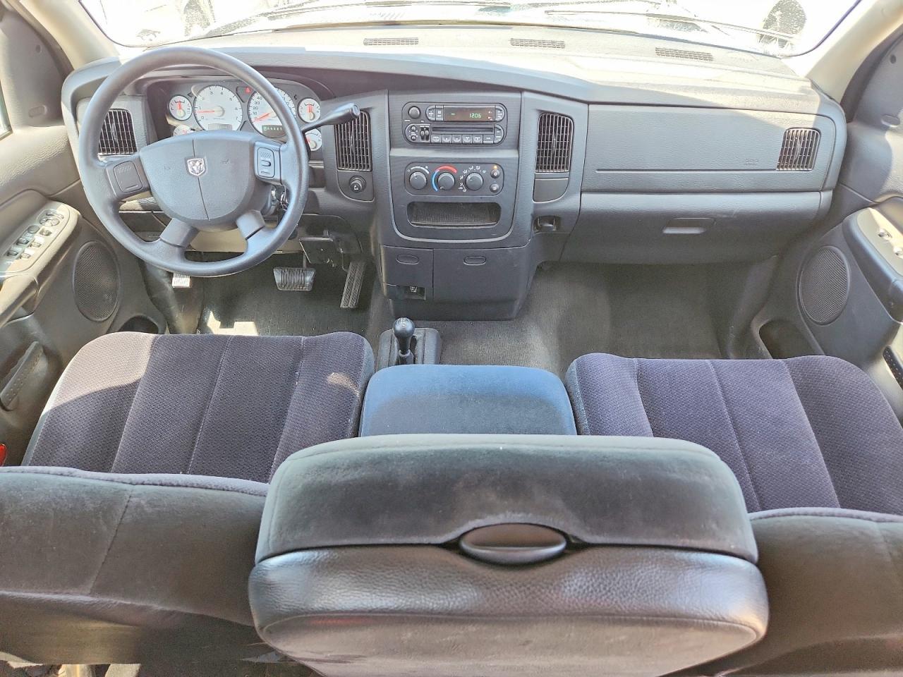 2004 Dodge RAM 1500 ST