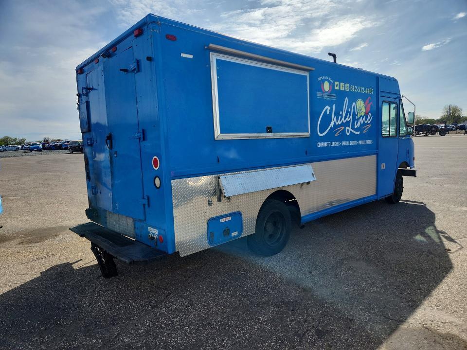 2006 Freightliner Chassis M Line WALK-IN Van