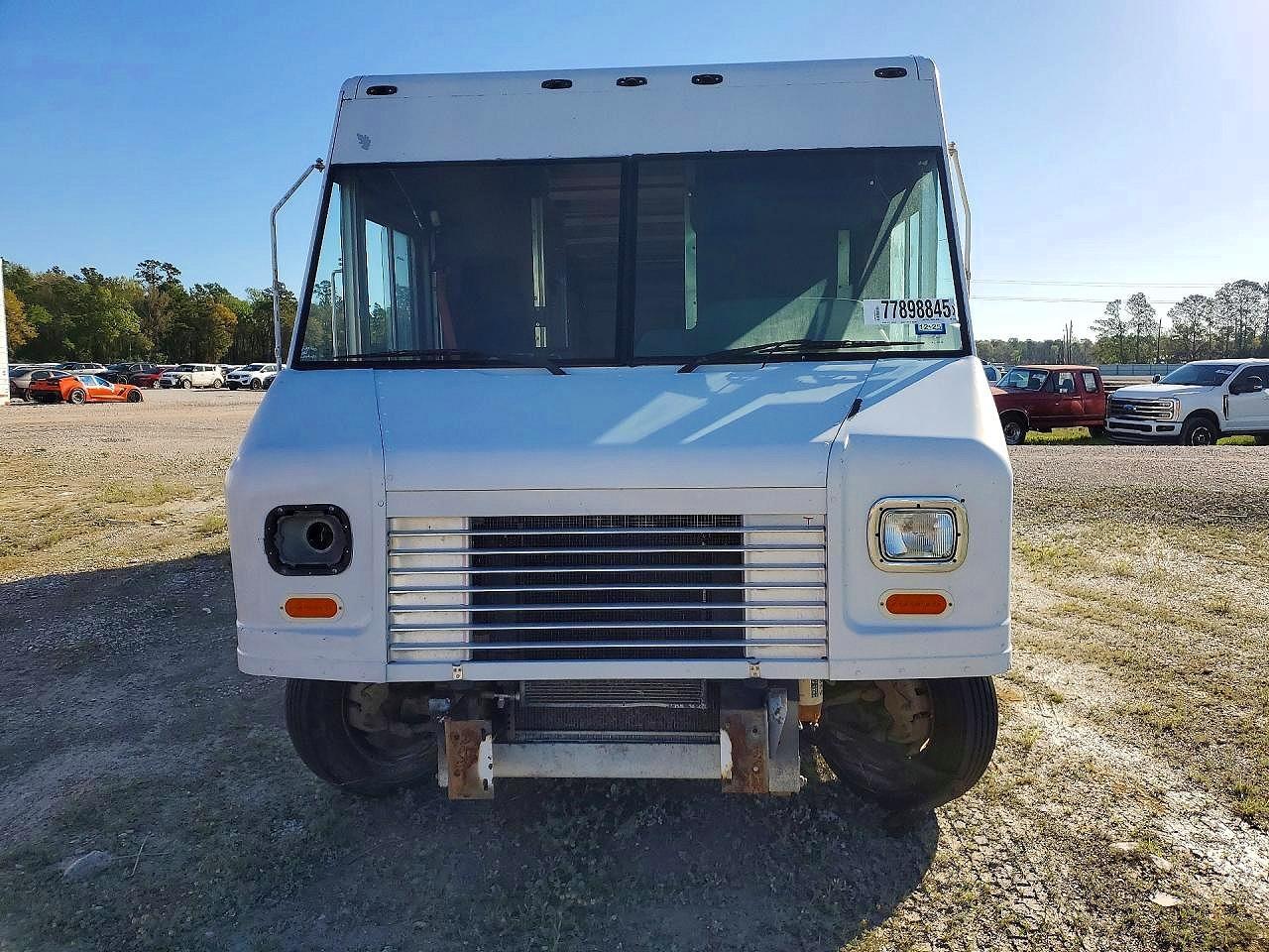 2012 Freightliner MT45G Chassis Delivery Truck