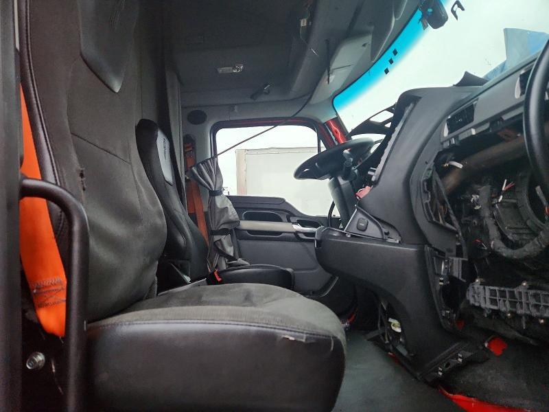 2022 Kenworth T680 Semi Truck