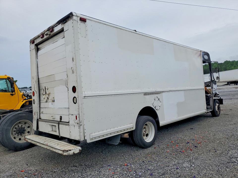 2000 Freigliner 2000 Freightliner MT45G Delivery Truck