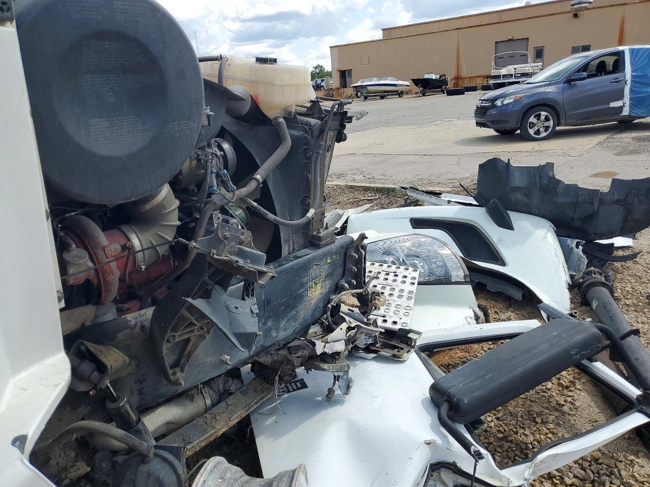 2008 Volvo VNL Semi Truck