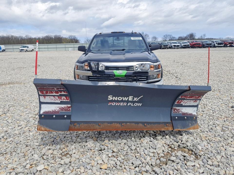 2015 Chevrolet Silverado 2500 Flatbed Truck