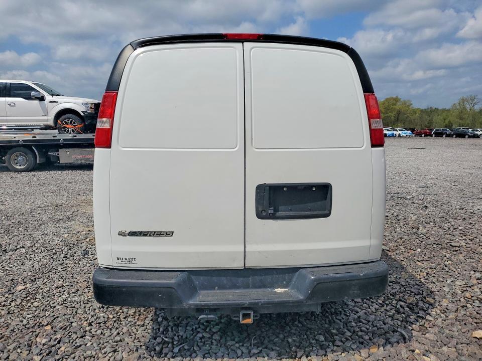 2017 Chev Express G3500