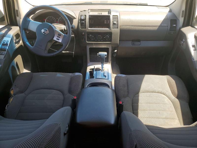 2005 Nissan Pathfinder xe