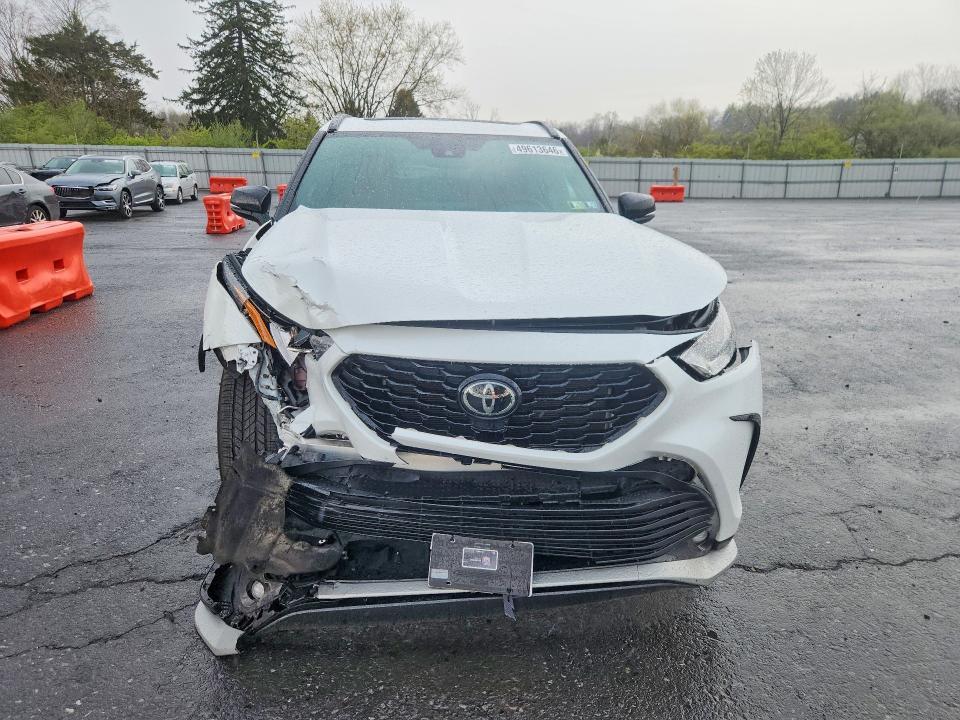 2022 Toyota Highlander xse