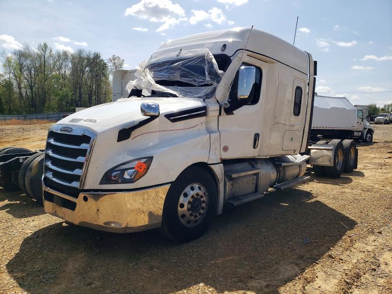 2025 Freightliner Cascadia 126 Semi Truck