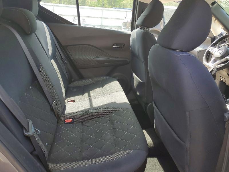 2018 Nissan Kicks sv