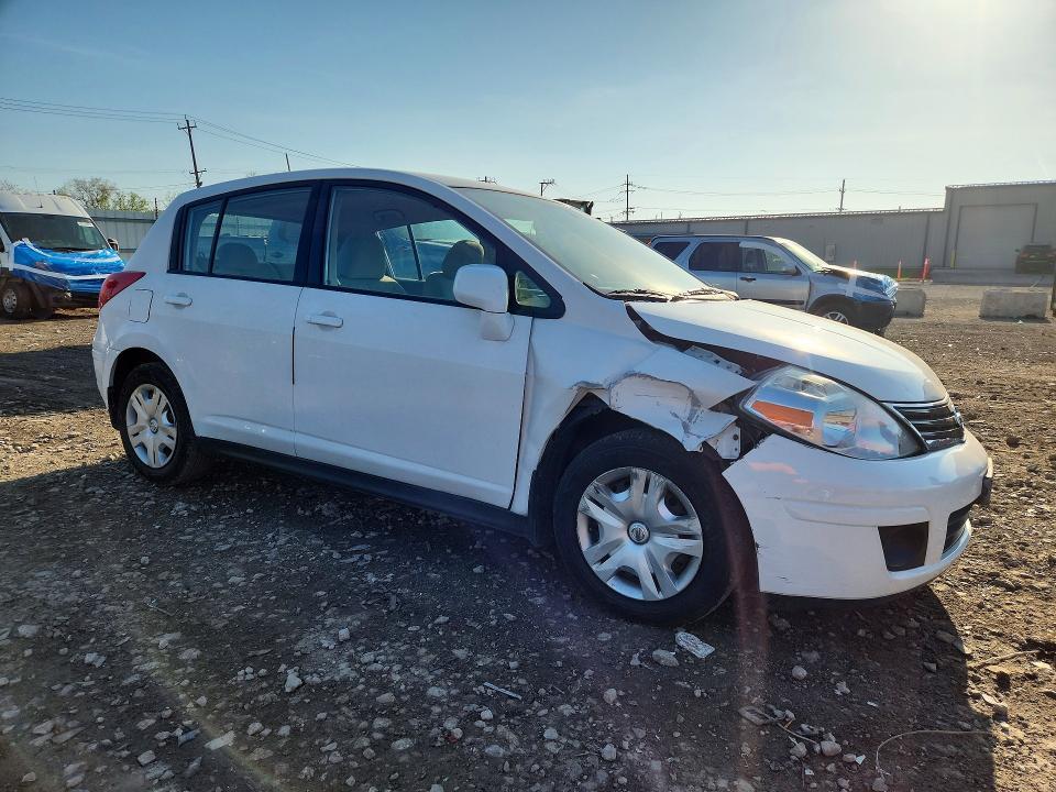 2010 Nissan Versa 1.8 s