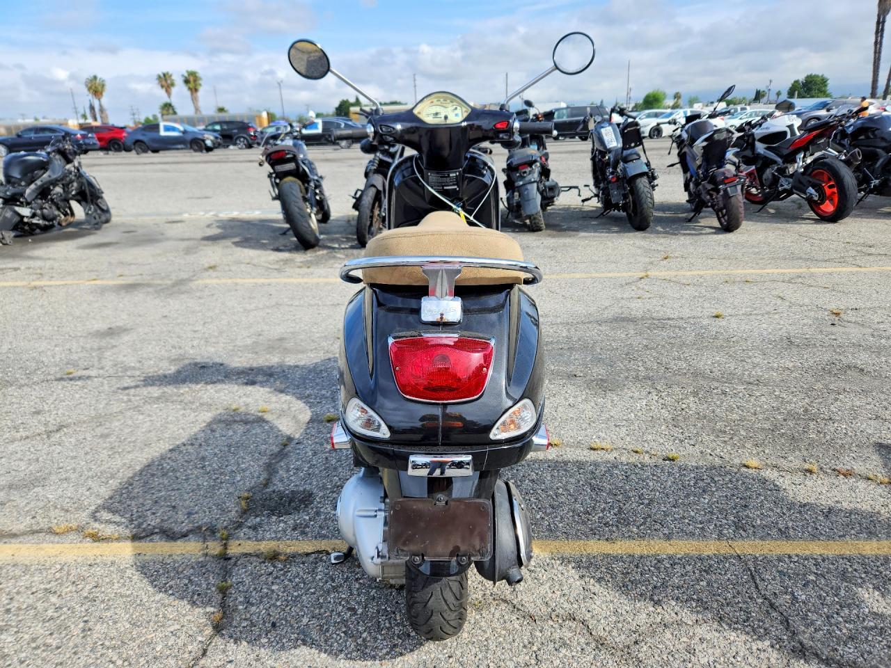 2013 Vespa LX 150IE