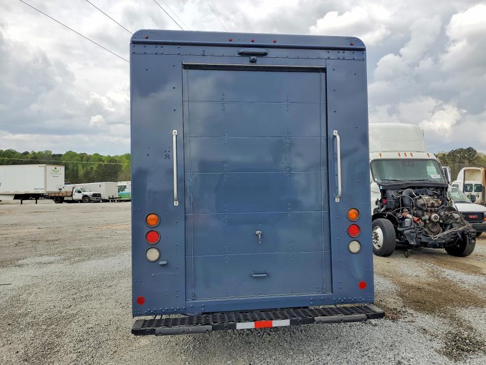 2021 Freightliner MT45G Chassis Delivery Truck