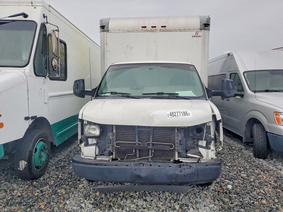 2016 Chevrolet Express BOX Truck