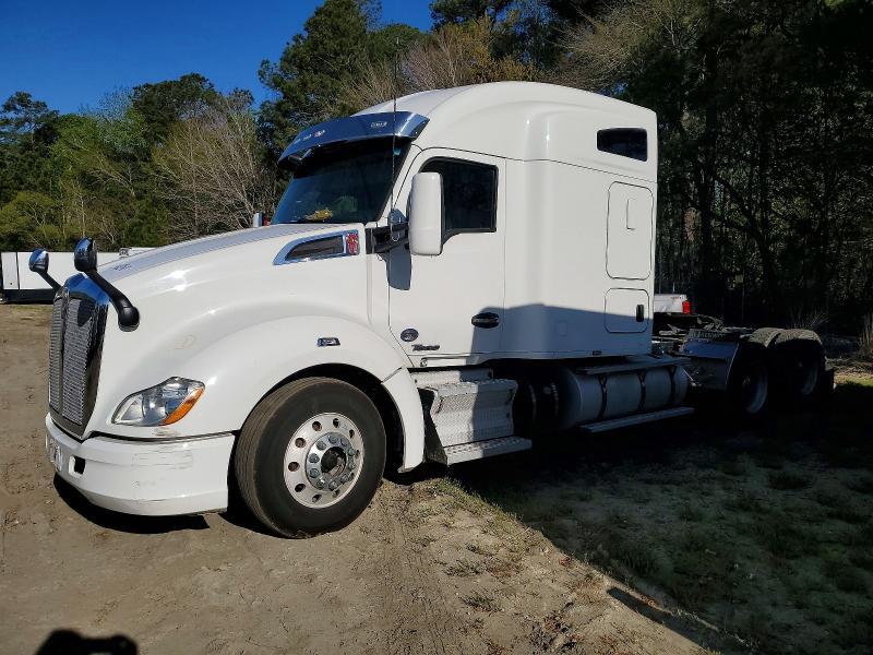 2020 Kenworth Construction T680